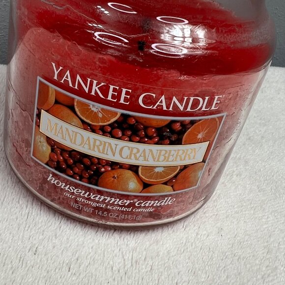 Yankee Candle Mandarin Cranberry Housewarmer Jar Candle .75 Full 14.5 oz Red - Picture 2 of 7